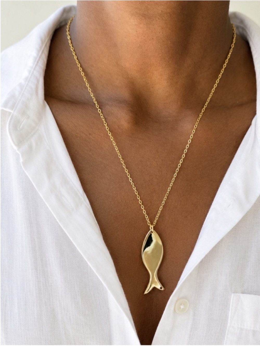 New! Coastal Classic Gold Fish Pendant Necklace NWOT 5034